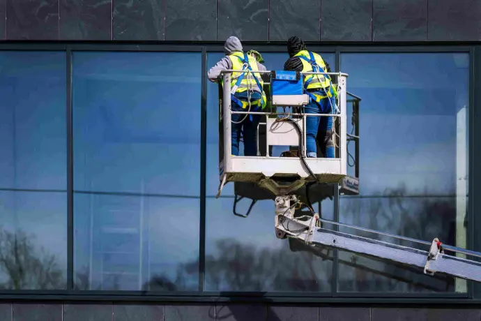 elevated platforms cleaning solutions